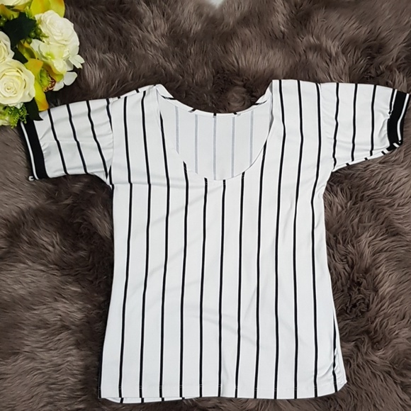 White Stripe Short Sleeves Top - Picture 3 of 3